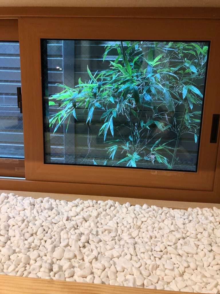 笹を眺められる和室